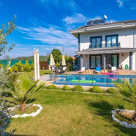 Villa Olive Oyl